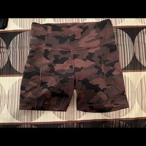 Lululemon Fast and Free High Rise 6” shorts